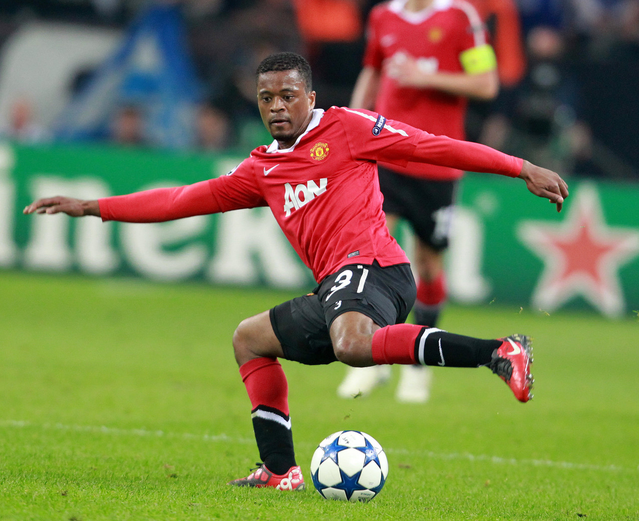 他常常担任 他常常担任